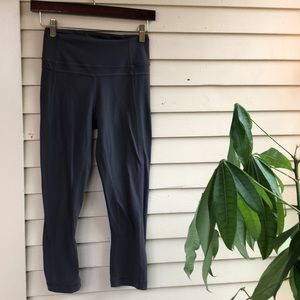 Lululemon dark gray Capri leggings